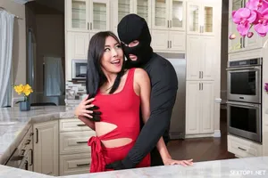 Gái nga đi đi chơi bị trai gạ đụ