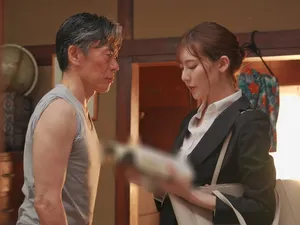 Nhỏ em kế đang đọc sách cũng không yên với ông anh dâm dê