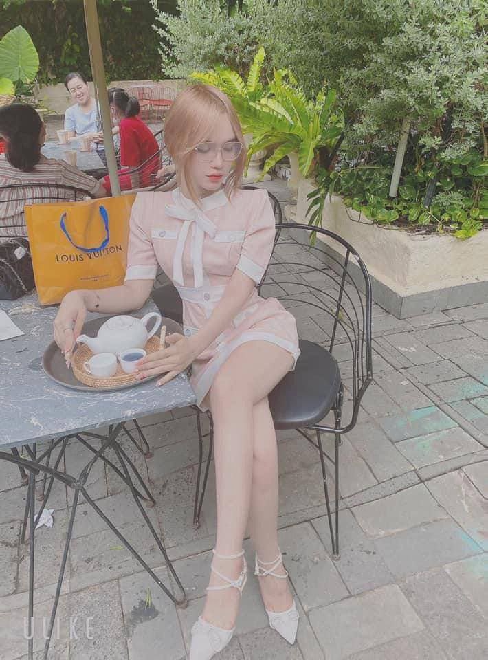 Đang sơ múi thì chồng em đi làm về